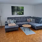 Geraeumige Mit Eigenem Garten, *