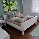 Geraeumige Mit Eigenem Garten, *