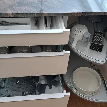 Apartament Geraeumige Mit Eigenem Garten,