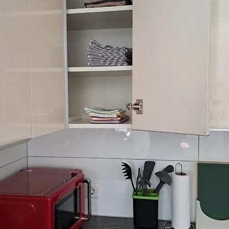 Geraeumige Mit Eigenem Garten, Apartament