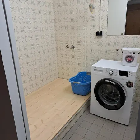 Apartment Geraeumige Mit Eigenem Garten,