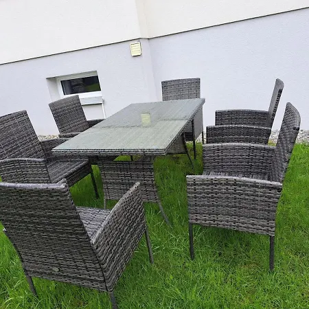 Apartament Geraeumige Mit Eigenem Garten, Klaus (Vorarlberg)