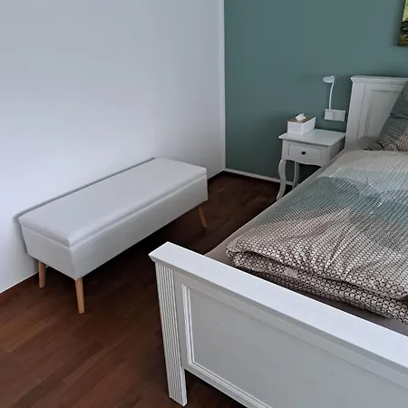Апартаменты Geraeumige Mit Eigenem Garten, *