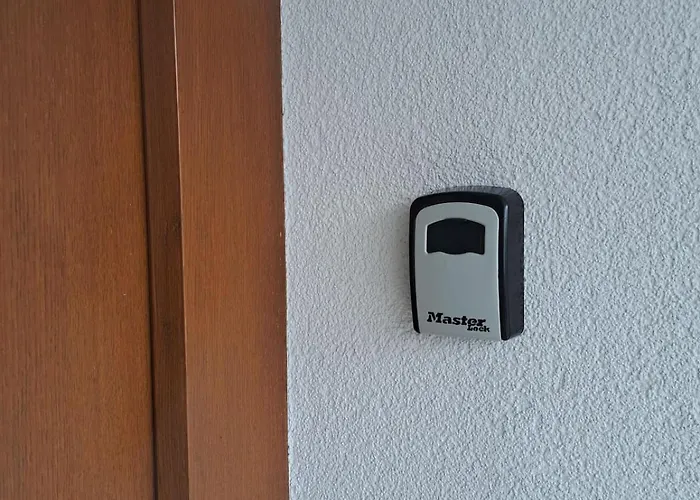 Geräumige Mit Eigenem Garten, Apartment *